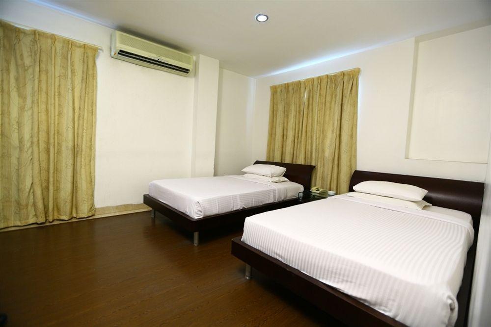 Hotel Oriental Inn Chennai Exterior photo