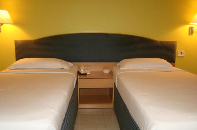 Hotel Oriental Inn Chennai Exterior photo