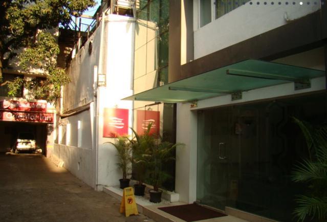 Hotel Oriental Inn Chennai Exterior photo